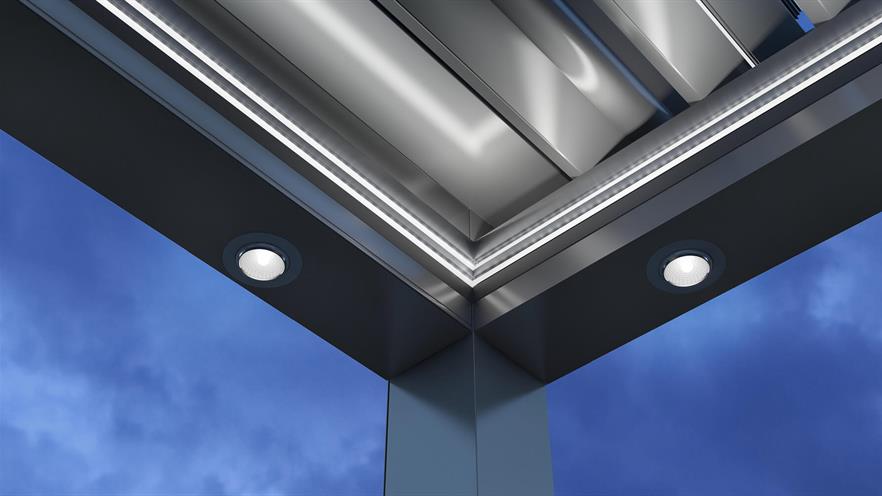 BIOCLIMATIC PERGOLAS WITH MOVABLE SLATS